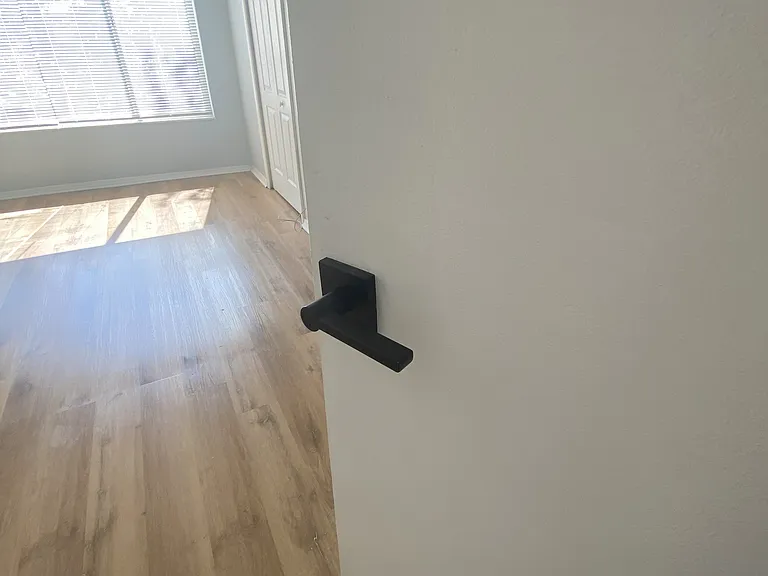 1307 Throckmorton Dr — Photo 49
