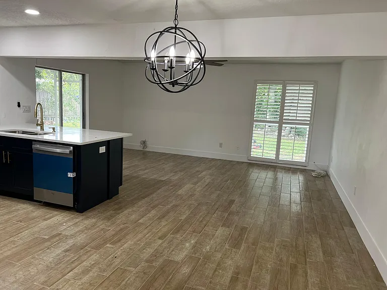 4684 Neptune Dr SE — Photo 16