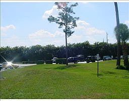4th image of 718 Sunny Pine Way APT A2