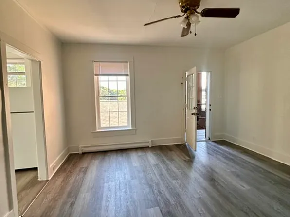 50 Gates Ave #3B, Schuylerville, NY 12871