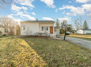 304 Pine St, Essexville, MI