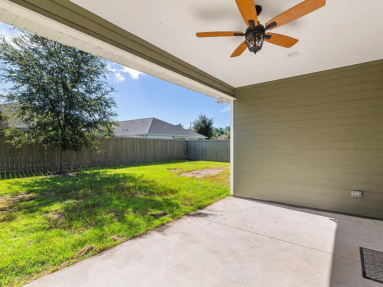 1689 SW 71st Cir — Photo 32