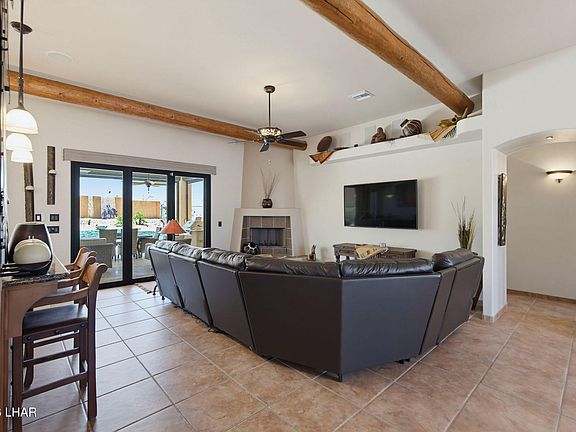 5th image of 3620 Parkview Dr