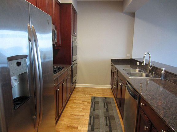 5th image of 1211 S Prairie Ave APT 702