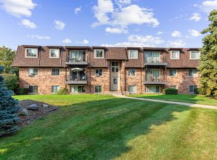 501 Riviera Dr #148, Saint Clair Shores, MI 48080
