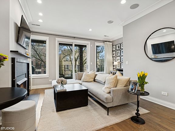 2nd image of 2506 N Southport Ave #2