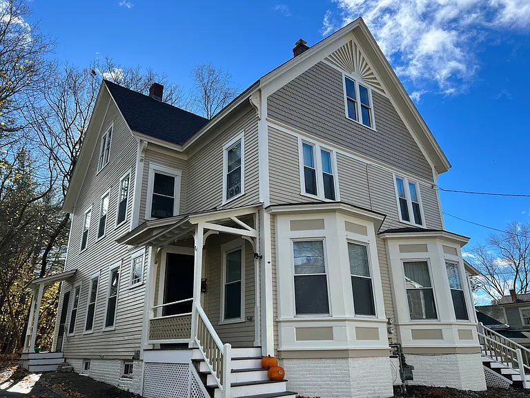 109.5 Warren St — Photo 1