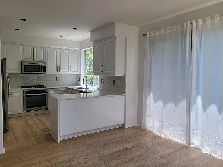 12980 Mackenzie Dr — Photo 4