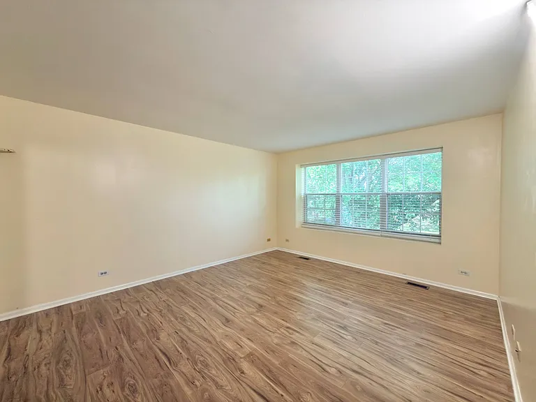 1464 Farrington Ln — Photo 13