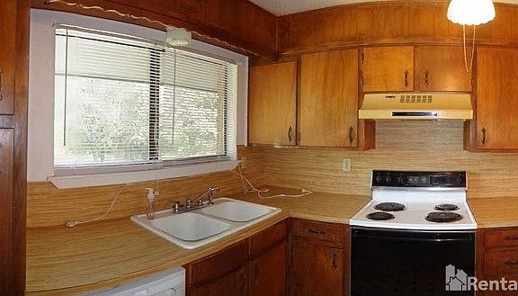 5th image of 2822 Veterans Ave