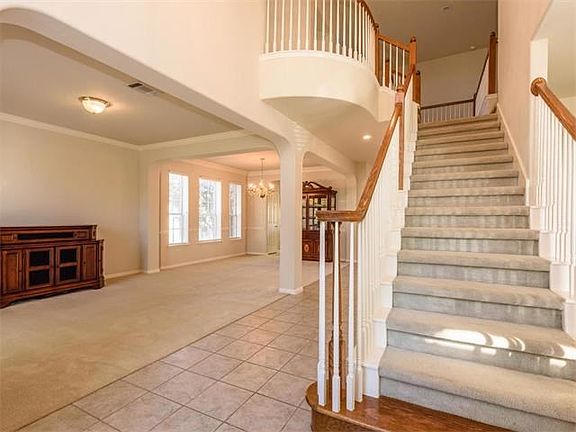 4th image of 16633 Malaga Hills Dr