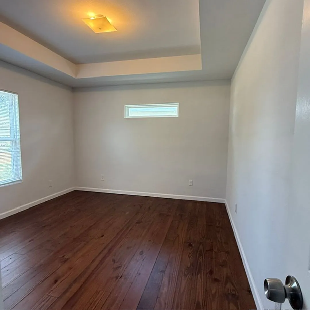 Building Photo - 762 Parklawn Ct