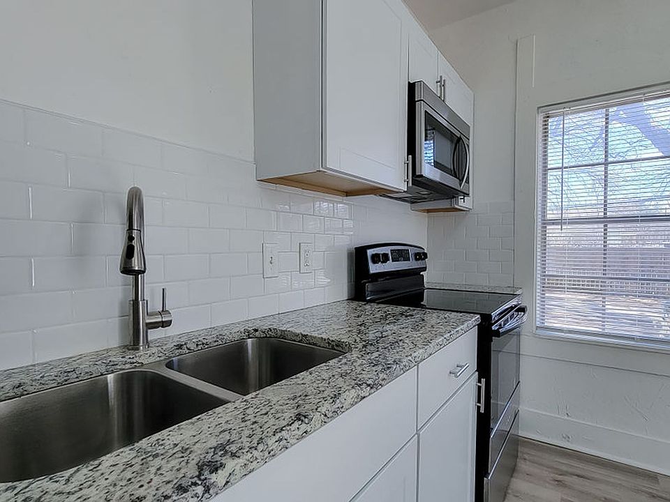 1st image of 121 W Moore St #101
