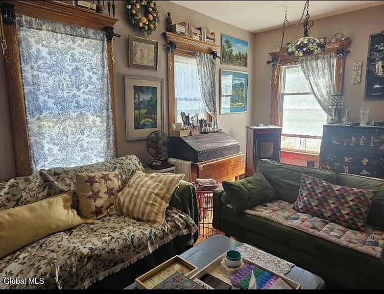 5th image of 99 Montgomery Street