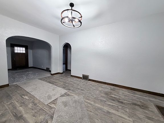 4th image of 3751 Stella Blvd