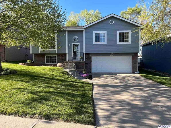 11664 Mary St, Omaha, NE 68164