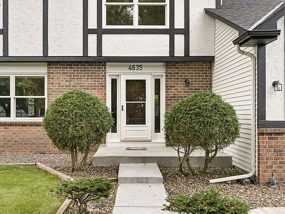 4th image of 4635 Shenandoah Ln N