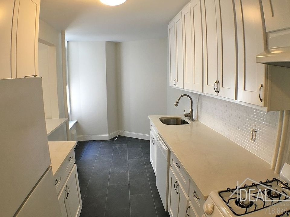 1st image of 229 Saint Johns Pl APT 3A