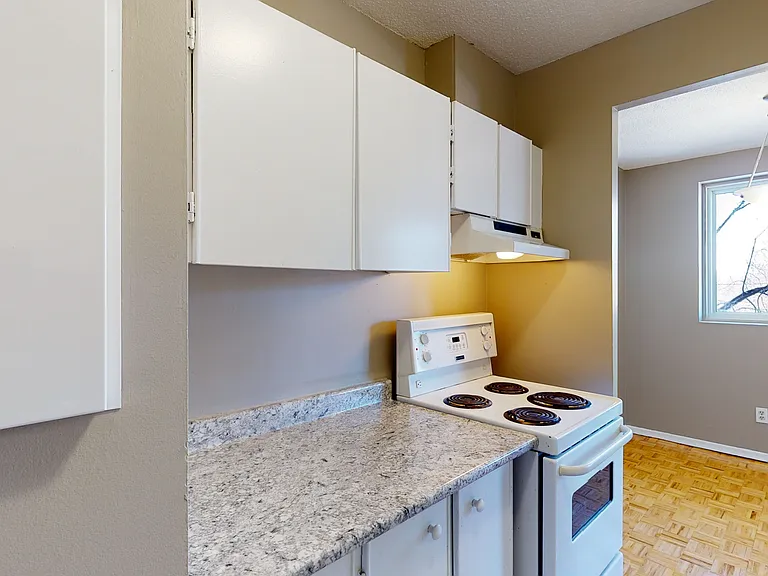 1322 McWatters Rd — Photo 49