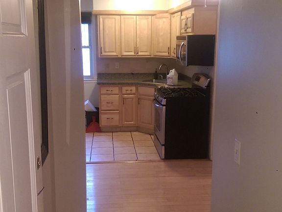 2nd image of 3216 35th St #1