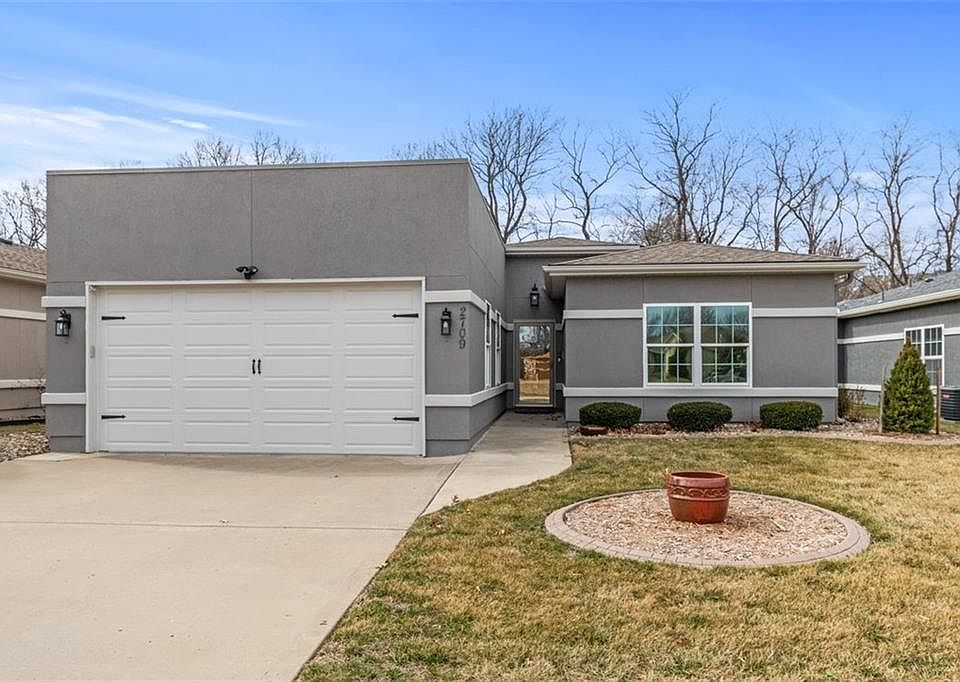 1st image of 2709 NE Sonora Valley Dr