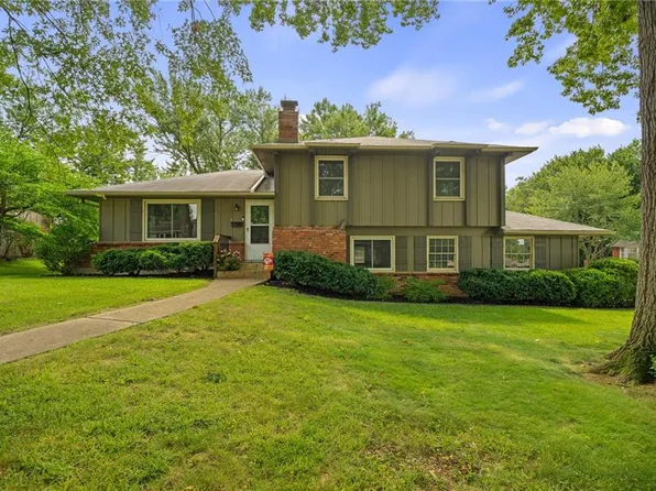 6941 Slater St, Merriam, KS 66204