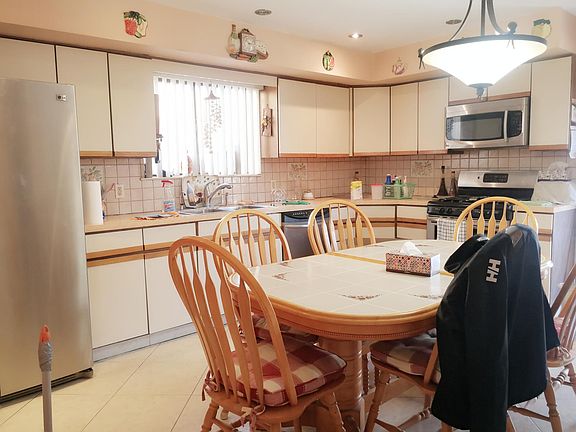 5th image of 175 Keating Pl #2F