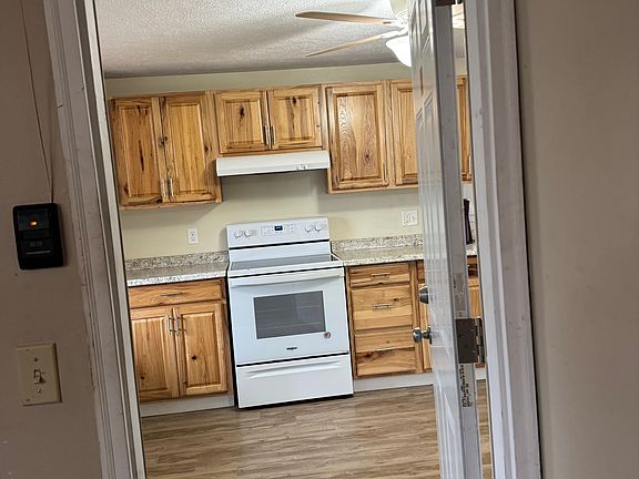 3rd image of 319 Smyth Ave