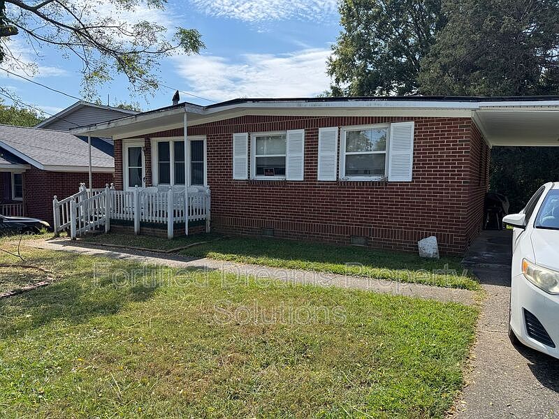 1st image of 1308 Westmoreland Dr