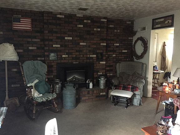 3rd image of 2904 Gilbert Ave