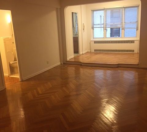5th image of 139 E 35th St APT 2H