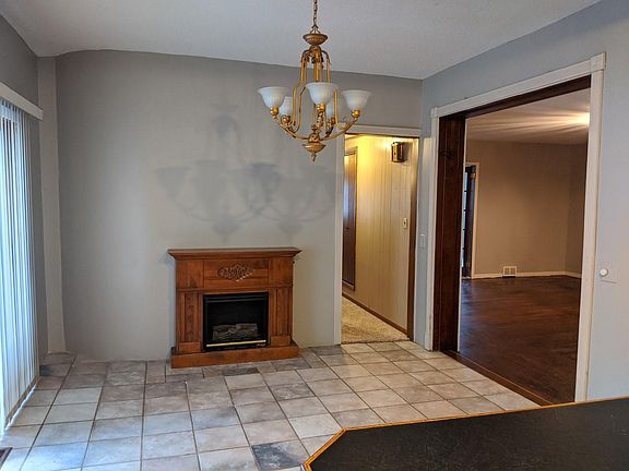 5th image of 179 Eastmanville St Floor 1