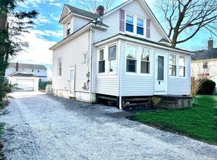 186 W Pulaski Rd, Huntington Station, NY 11746