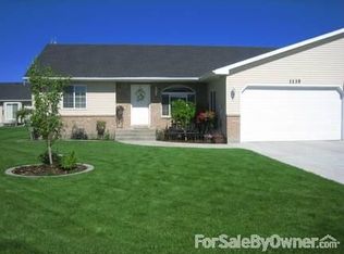 1135 S Ashland Dr, Ammon, ID 83406