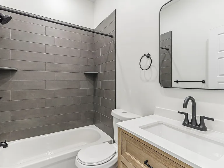 6155 Ridge — Photo 23