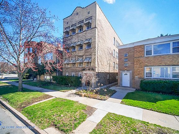 2nd image of 7549 N Claremont Ave #3