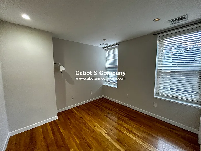 5 Grove St #3 — Photo 8