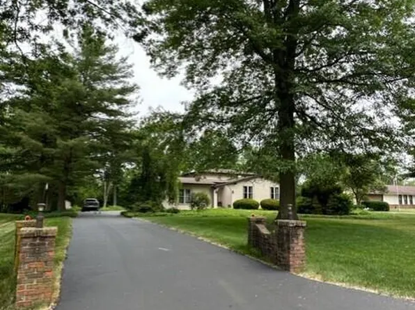 11804 Woodbridge Ln NW, Baltimore, OH 43105