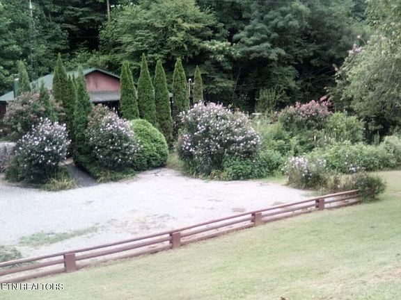 4th image of 465 Unicoi Lakes Rd
