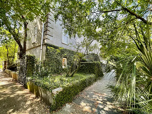 49 Charlotte St #B Photo 1