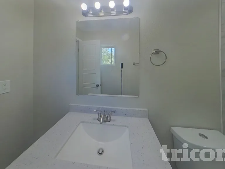 6955 Harding St — Photo 10