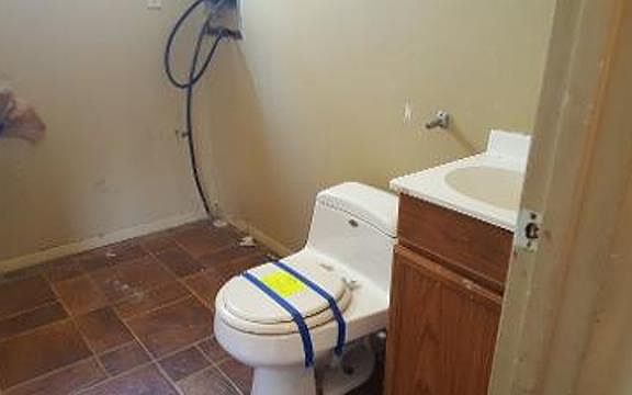 4th image of 5632 Foxglove Ln