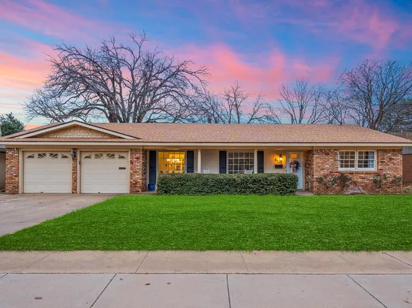 6125 Lynnhaven Dr, Lubbock, TX 79413