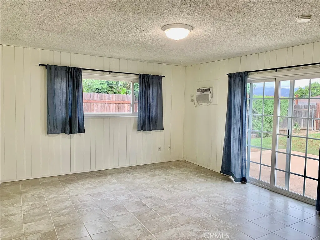 3 bed, 1566 sqft, $3,988 — Photo 4