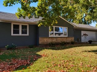 106 E Chandler St, Arlington, MN 55307