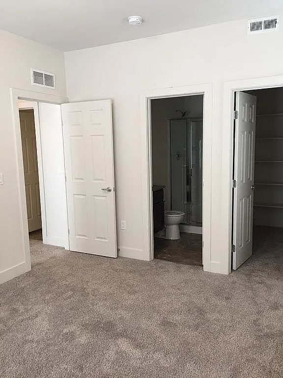 2 bed, 830 sqft, $1,525 — Photo 4