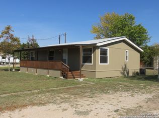 295 River Bnd, Bandera, TX 78003