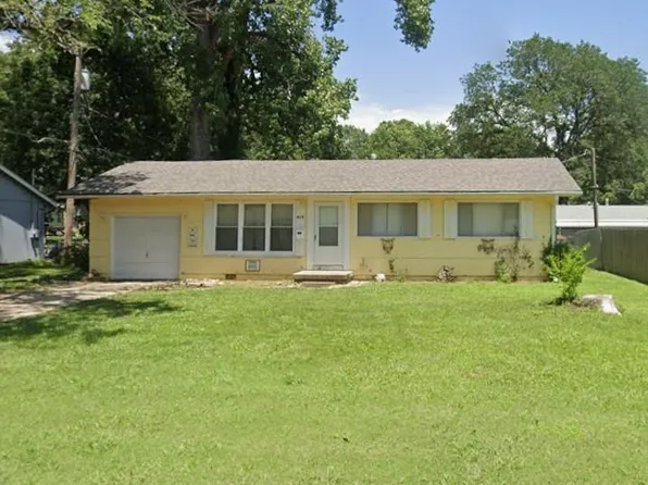 415 E 14th St, Ottawa, KS 66067
