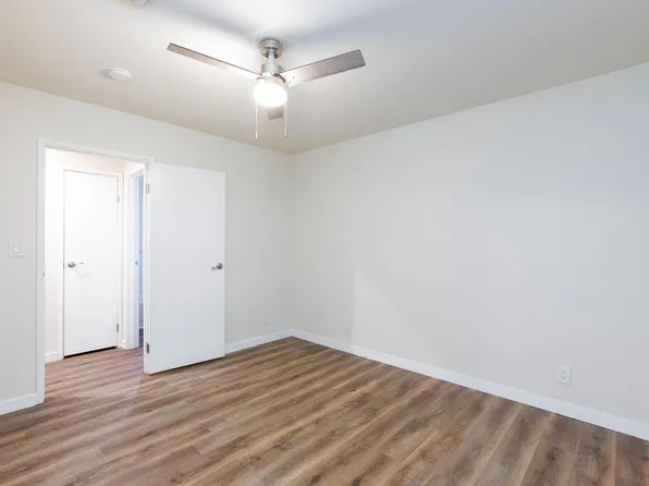 267 E Van Wagenen St, Henderson, NV 89015