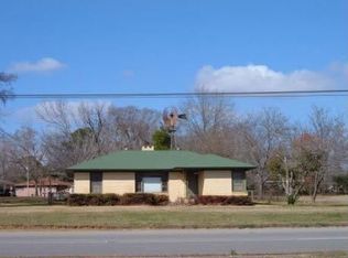 3805 W Oak St, Palestine, TX 75801